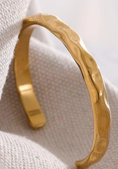 BETH BANGLE BRACELET