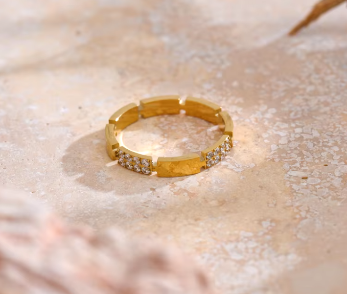 FLO STACKING RING
